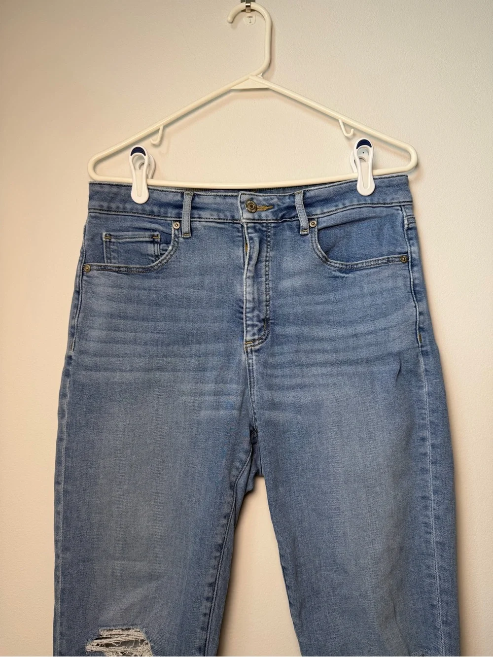 LOFT Curvy High Rise Skinny Jeans Women’s Size 10 Distressed Stretch Denim